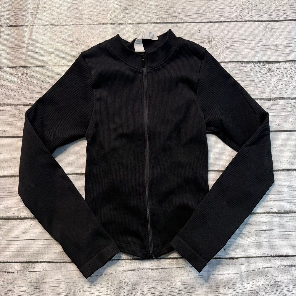 Ribbed Black Workout Zip-up Gym Jacket - Picture 2 of 6